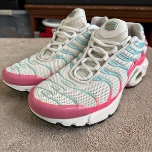 Nike Air Max Plus GS Youth 7 Women’s 8.5 South Beach 718071-102 Pink Blue White